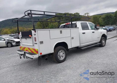 2022 Ram 2500 Tradesman 4X4 8' Box from USA, damaged, VIN 3C6UR5HL2NG272417